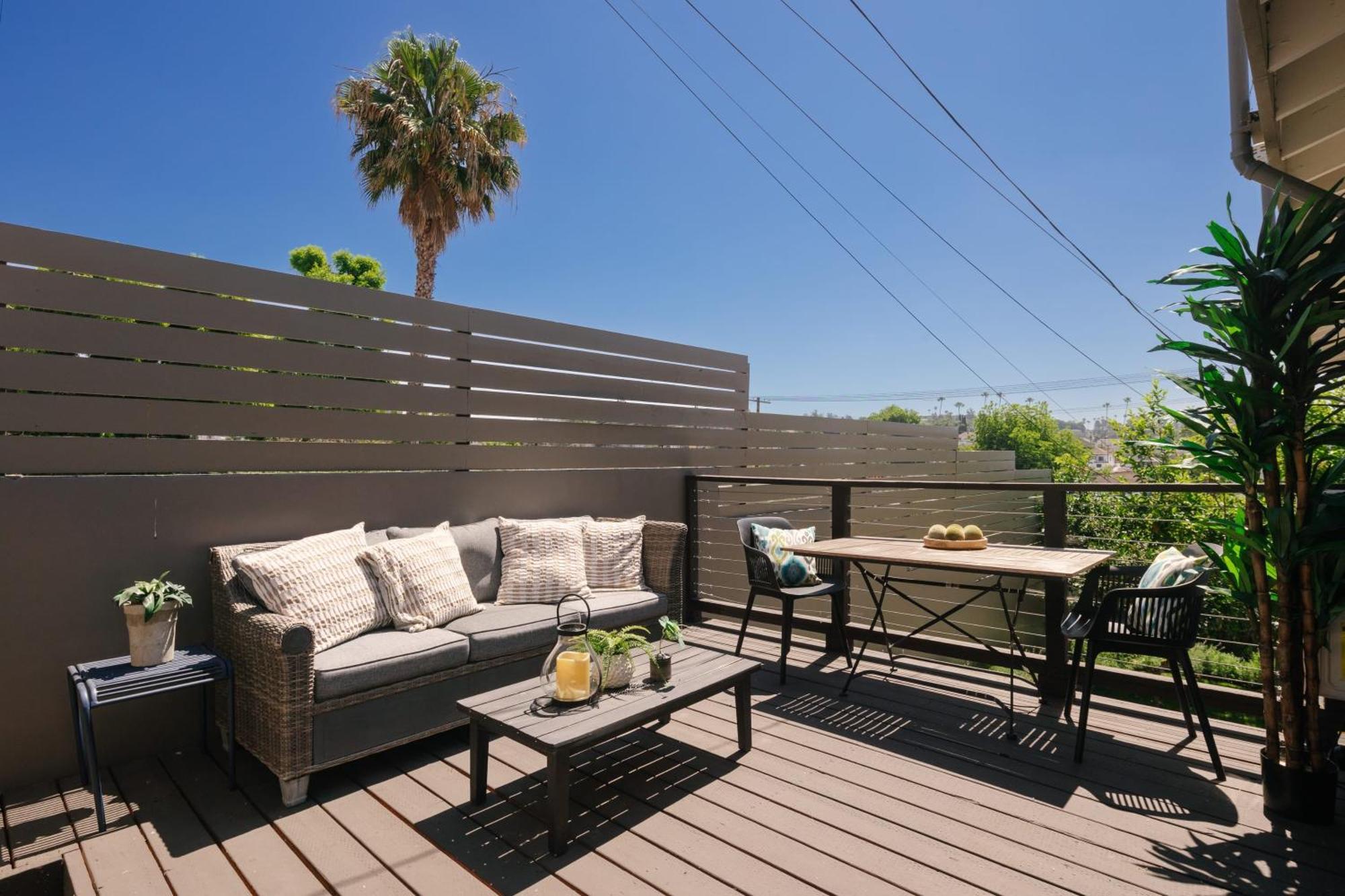 2113 Montana By Avantstay Heart Of Echo Park Balcony W Outdoor Seating Hébergement de vacances Los Angeles