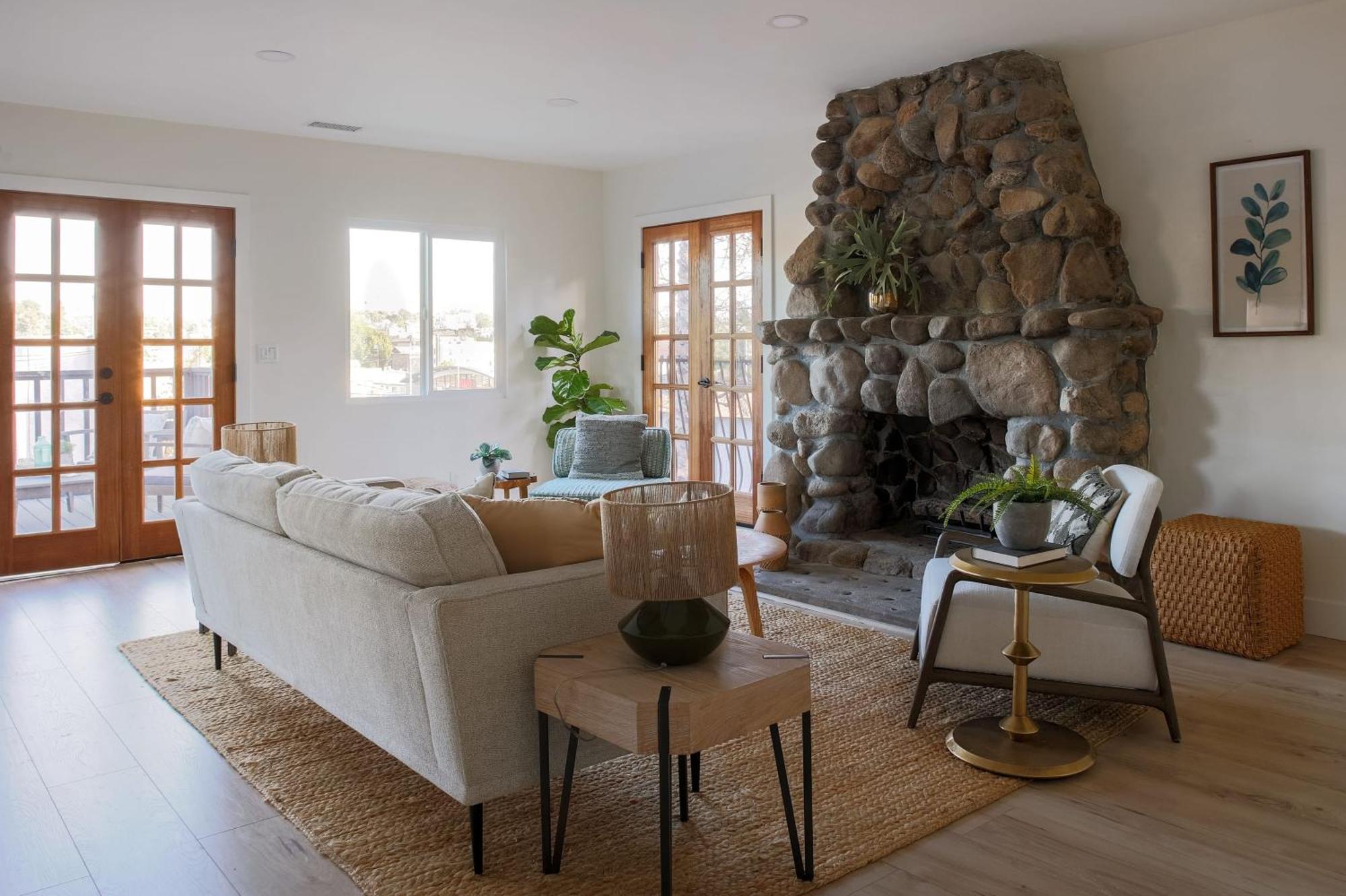 Holiday home 2113 Montana By Avantstay Heart Of Echo Park Balcony W Outdoor Seating *